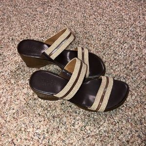 Women’s platform sandals